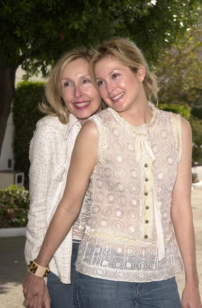 Kelly Rutherford y su madre Ann Edwards — Foto de Stock