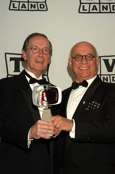 Bernie Kopell y Gavin MacLeod — Foto de Stock