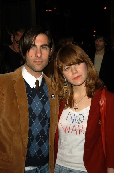 Jason schwartzman ve jenny Engin — Stok fotoğraf