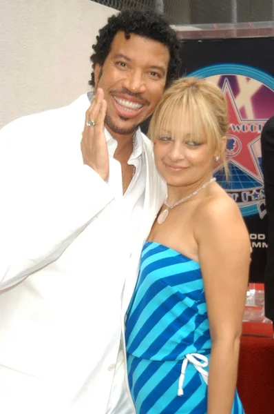 Lionel Richie and daughter Nicole Richie — Stock Photo, Image