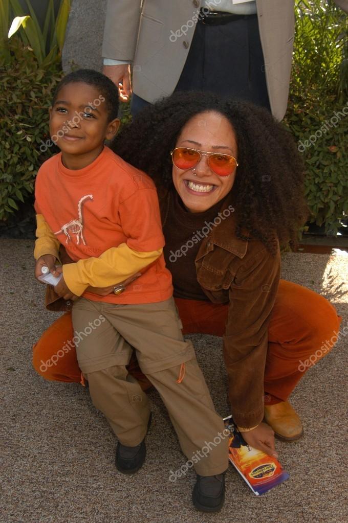 Cree Summer and son Miles – Stock Editorial Photo © s_bukley #17798789