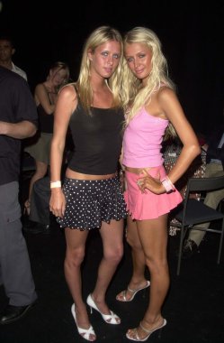 Nicky hilton ve paris hilton