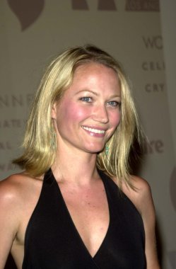 Sarah Wynter