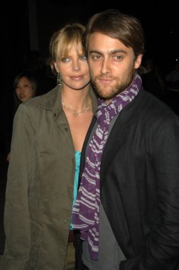 Charlize theron ve sevgilisi stuart townsend