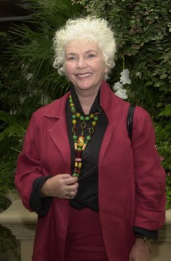 Fionnula Flanagan