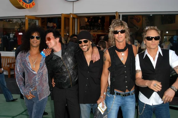 Kaynak eğik çizgi, scott weiland, dave kushner, duff mckagan ve matt sorum — Stok fotoğraf