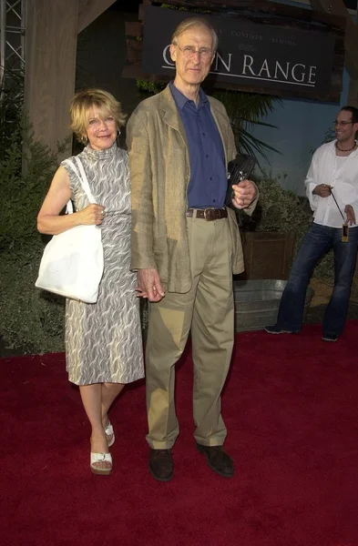James Cromwell et sa femme — Photo