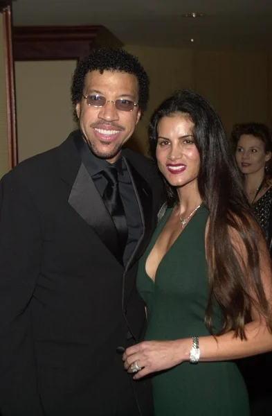 Lionel Ritchie y su esposa — Foto de Stock