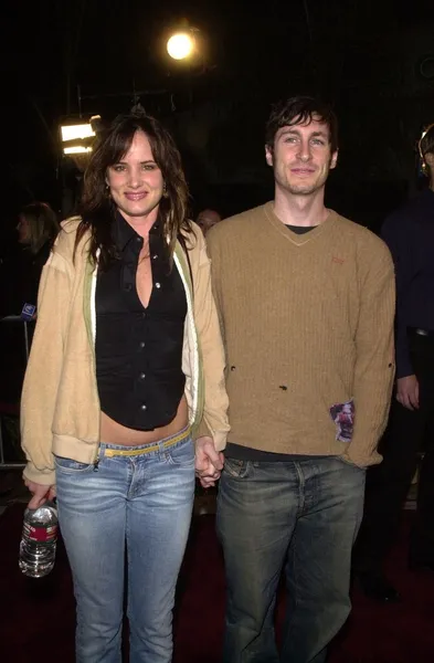 Juliette Lewis ja aviomies Steve Berra — kuvapankkivalokuva