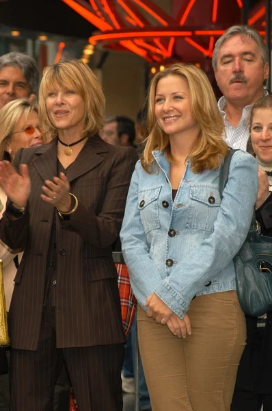 Jessica capshaw und kate capshaw — Stockfoto