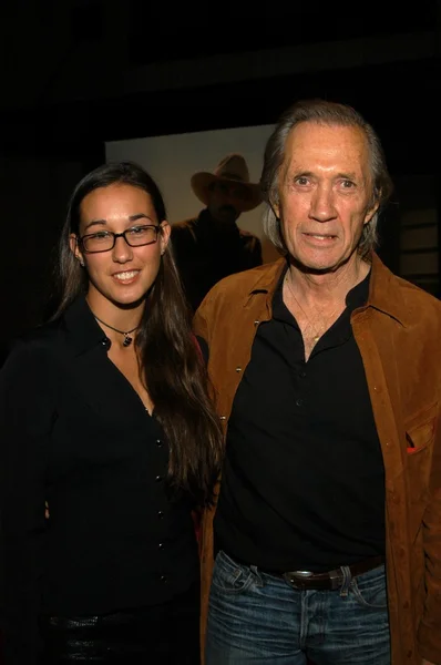 David Carradine y su hija Kansas — Foto de Stock