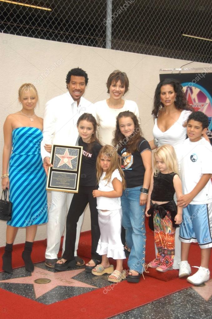 Lionel Richie, wife Diane, son Miles, daughters Sophia and Nicole