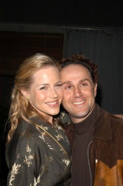 Julie benz ve kocası john kassir