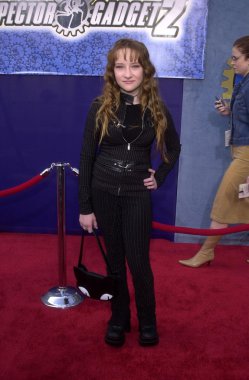 Scarlett Pomers