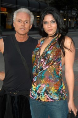 Jodi Lyn O'Keefe ve Michael Des Barres