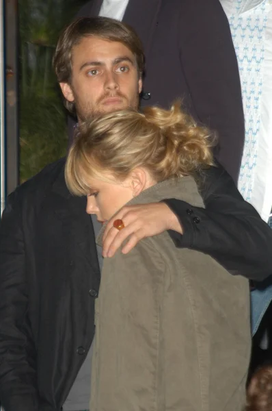 Charlize Theron and boyfriend Stuart Townsend — Stock Photo, Image