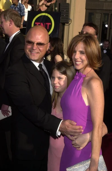 Michael Chiklis and family — Stock Photo, Image