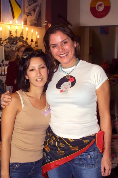 Chrissy Azzaro and Lea Yardum — Stock Photo, Image