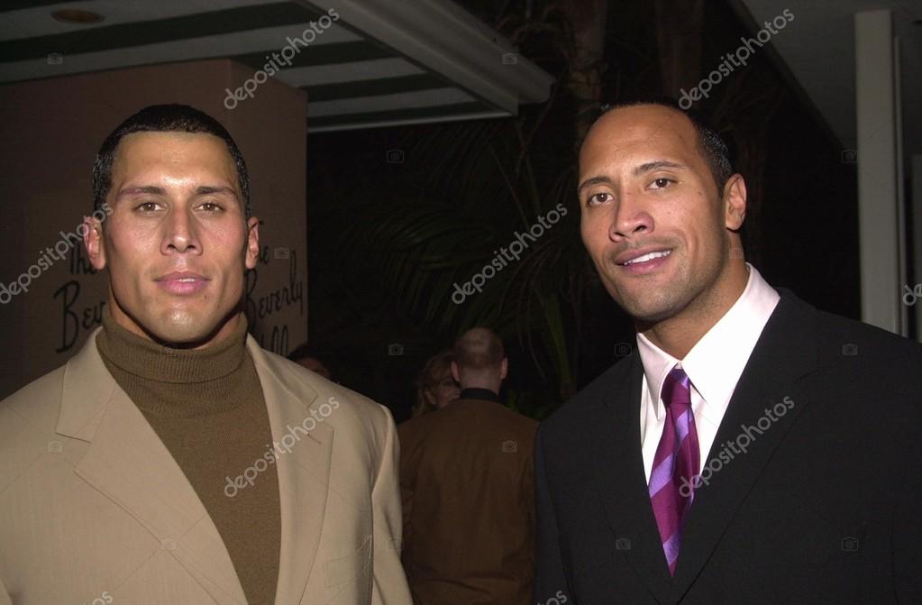Dwayne Johnson a.k.a. The Rock with brother – Stock Editorial Photo © s