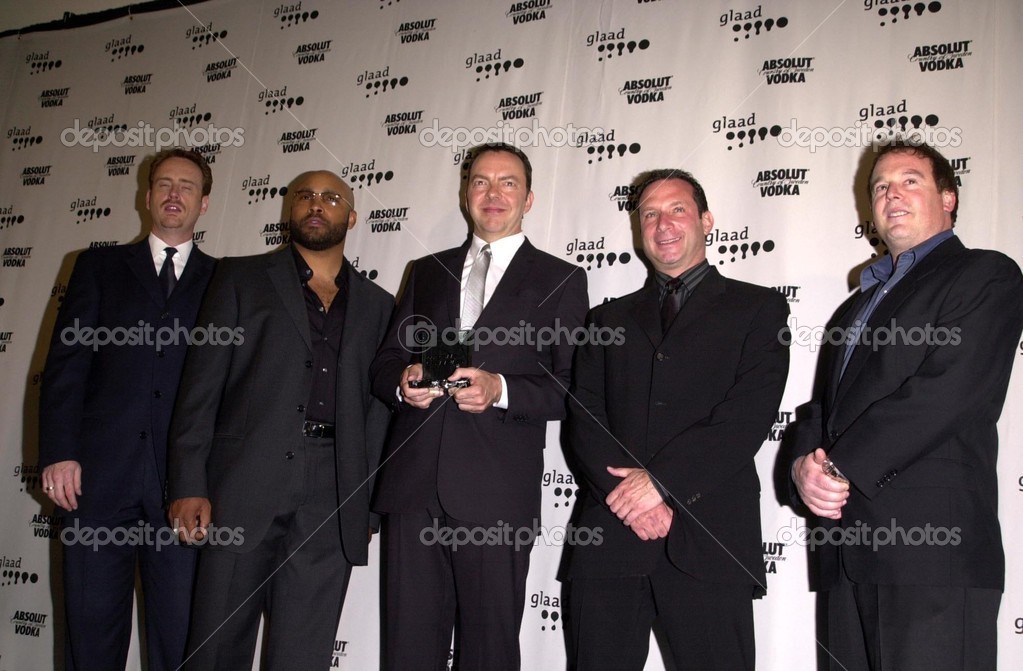 Six Feet Under Cast And Crew Stock P O Six Feet Under Cast And Crew Stock P O