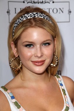 Renee Olstead