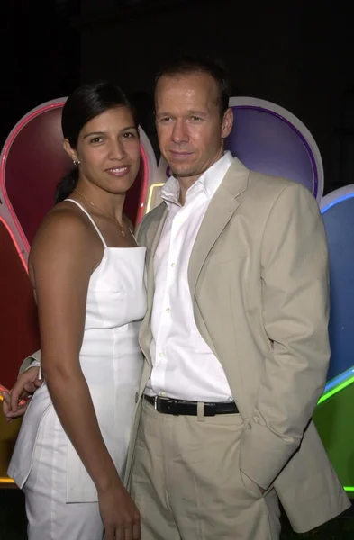 Donnie wahlberg und frau — Stockfoto