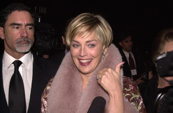 Sharon Stone and husband Phil Bronstein — Stock Photo, Image