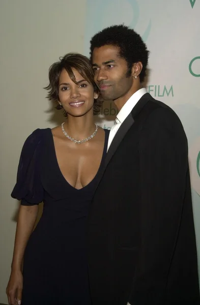 Halle berry och eric benet — Stockfoto