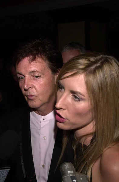 Paul mccartney a manželkou heather mills — Stock fotografie