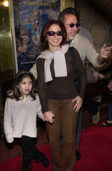 Gloria Estefan e família — Fotografia de Stock