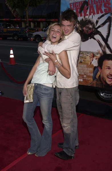 Samaire Armstrong and Aaron Paul — Stock Photo, Image