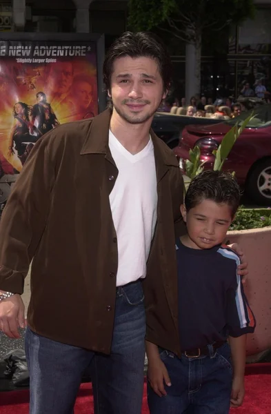 Freddy Rodriguez e o filho Gian Carlo Fotos De Bancos De Imagens