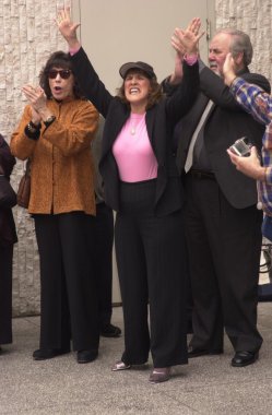Lily tomlin, ruth buzzi ve george Osgoot