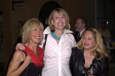 Lin shaye, susan blakely ve charlene tilton