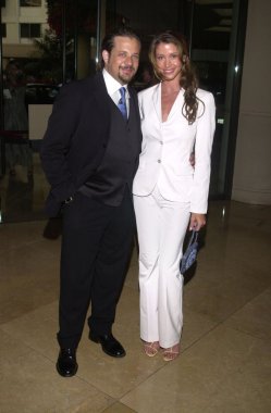 Shannon elizabeth ve joseph d. reitman