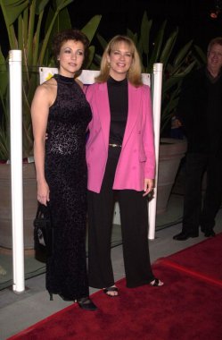Emma samms ve leanne hunley