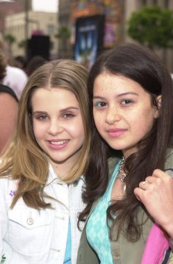 Mae whitman ve alia shawkat
