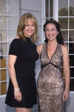 Kelly preston ile sanatçı marlene gül