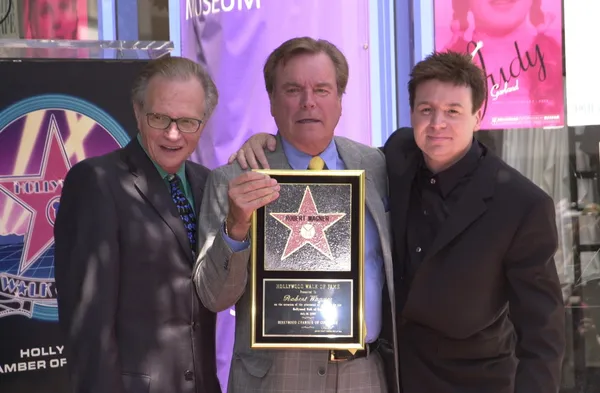 Larry king, robert wagner a mike myers — Stock fotografie