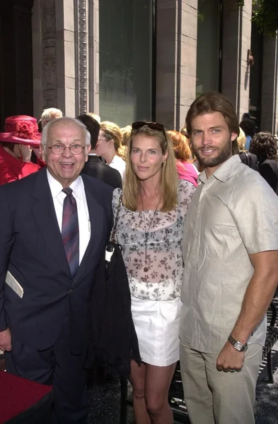 Johnny Grant, Catherine Oxenberg et Casper Van Dien — Photo