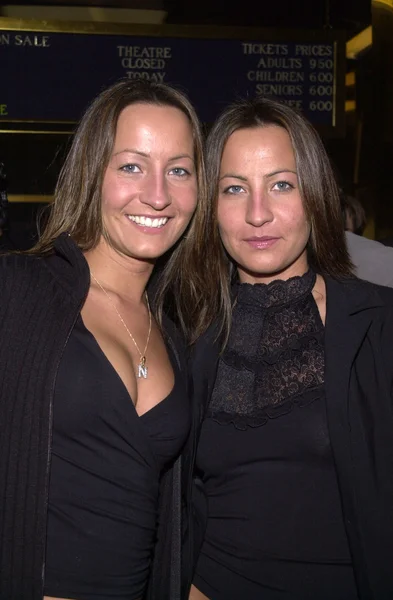 Nikki och teena collins — Stockfoto