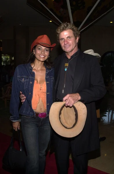 Elizabeth alvarez und martin kove — Stockfoto