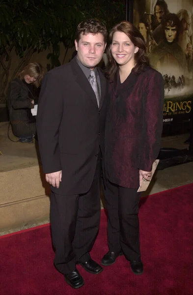 Sean Astin e esposa — Fotografia de Stock