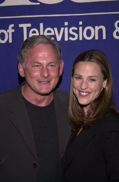 Victor Garber e Jennifer Garner — Fotografia de Stock