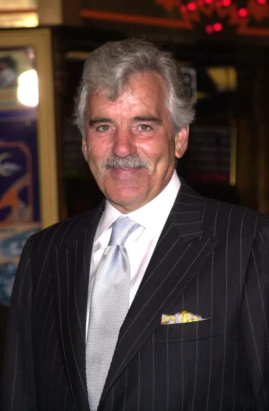 Dennis Farina — Stockfoto