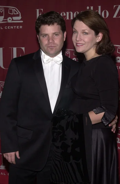 Sean Astin y su esposa Christina — Foto de Stock