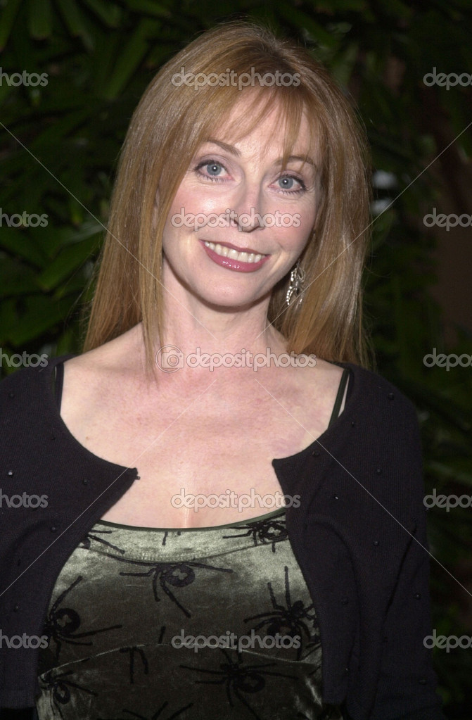 babes-cassandra-peterson-se
