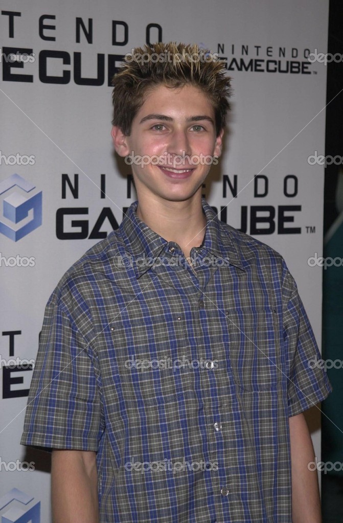 Justin Berfield Stock Editorial Photo © s_bukley 17907071