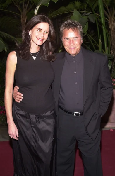 Don Johnson y su esposa Kelley — Foto de Stock