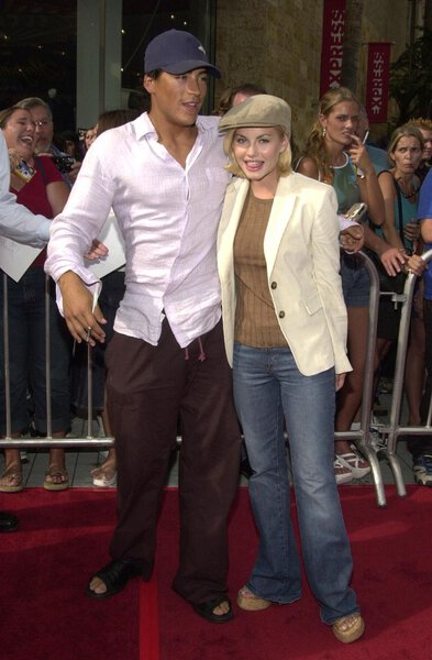 Elisha Cuthbert and Andrew Keegan